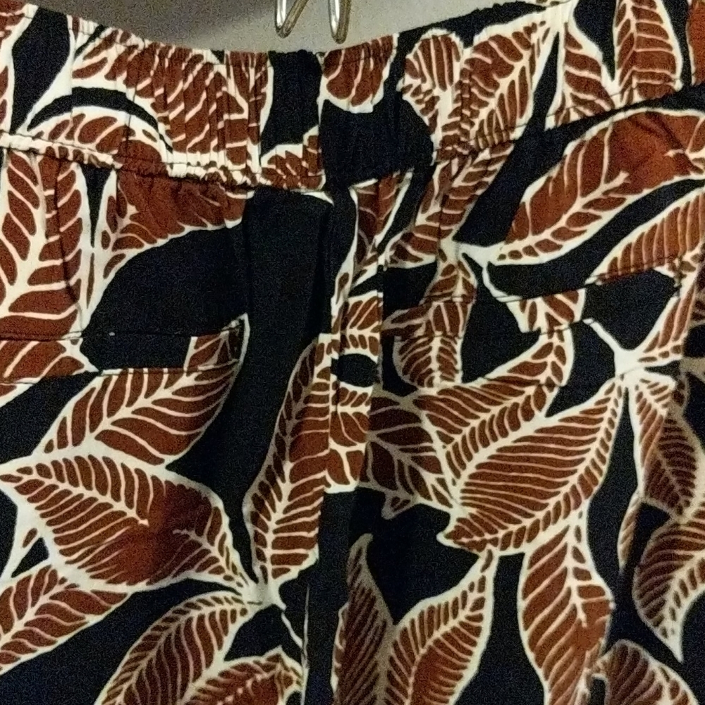 Rayon Capri pants - Picture 2 of 2